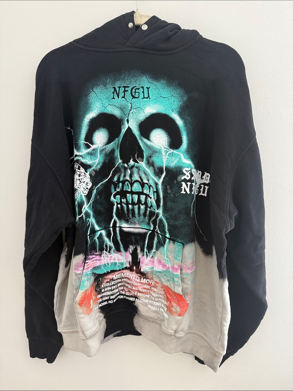 Through Our Eyes Premium Vintage Collection Memento Mori, L Darc Sport Wolves